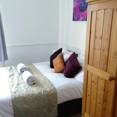 Napier Town House - Self Catering - Guesthouse Style - Twin And Double Rooms Веркінґтон Екстер'єр фото