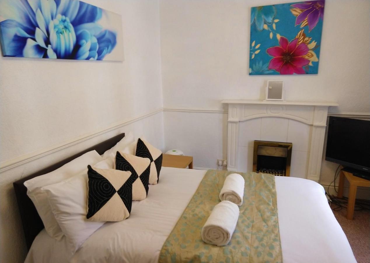 Napier Town House - Self Catering - Guesthouse Style - Twin And Double Rooms Веркінґтон Екстер'єр фото